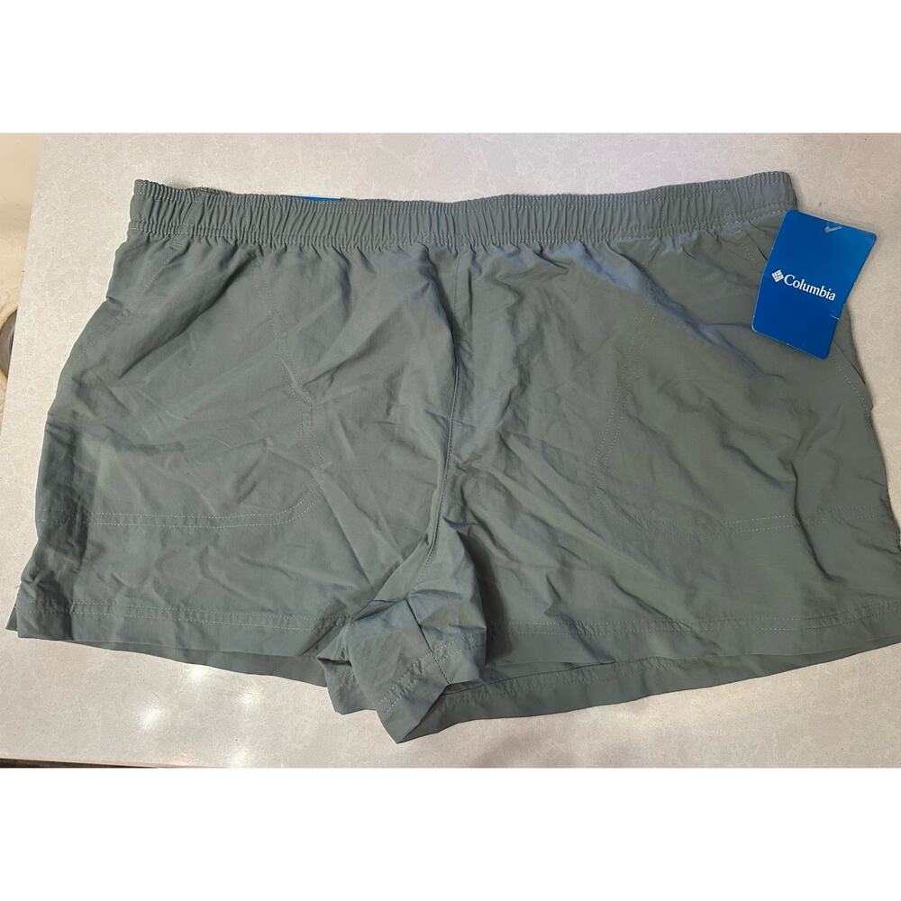 NWT Columbia womens XL short Court Shorts athleisure all season athletic running